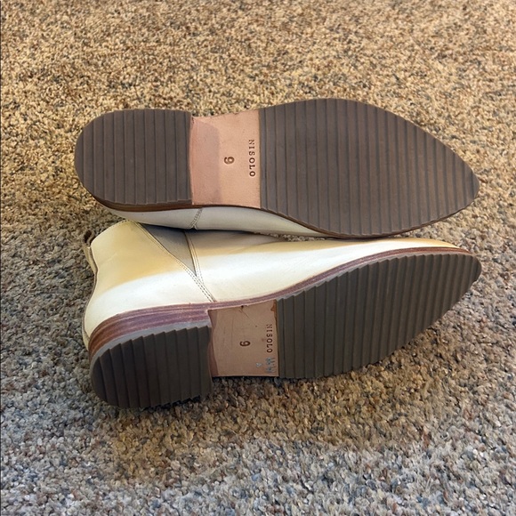 Nisolo Tan Ankle Boots - Picture 9 of 9